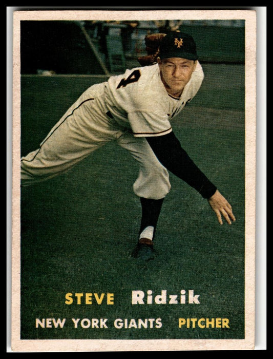1957 Topps #123 Steve Ridzik Very Good