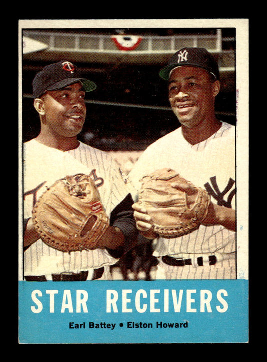 1963 Topps #306 Star Receivers (Earl Battey / Elston Howard) Ex HOF-10003081