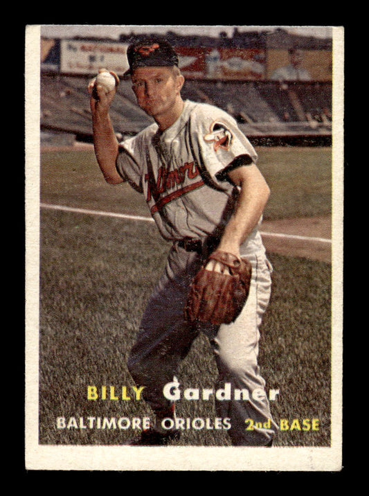 1957 Topps #17 Billy Gardner EX - EXMT HOF-10004816