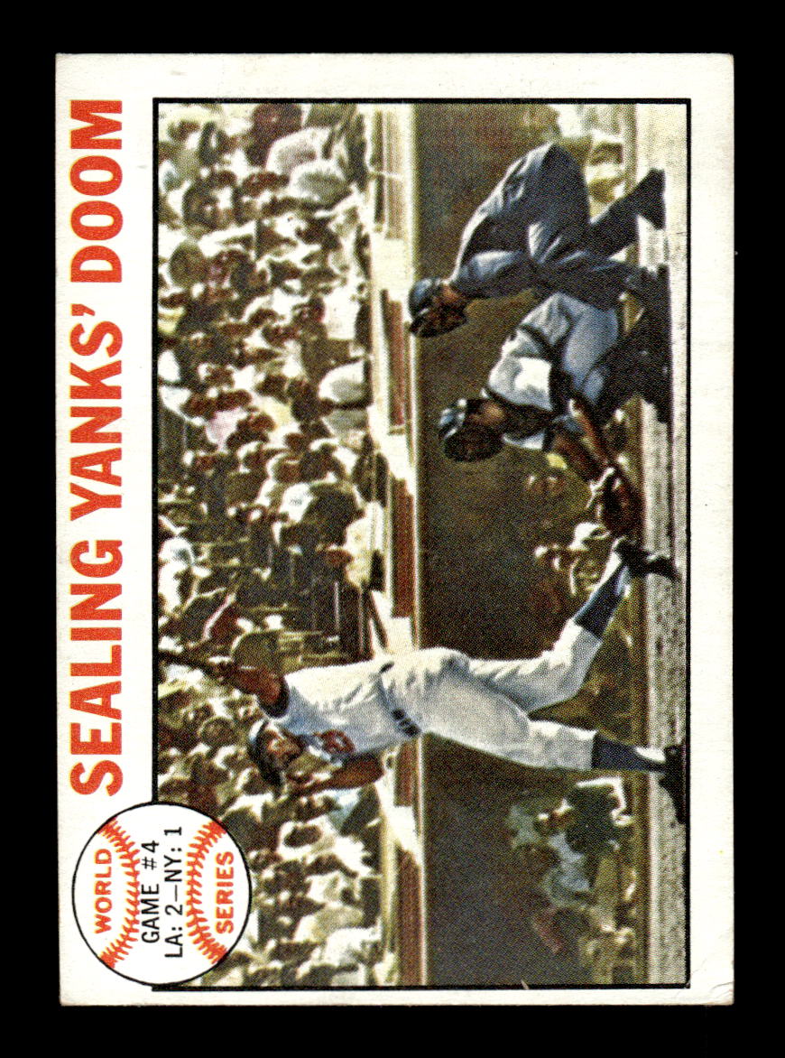 1964 Topps #139 World Series Game #4 - Sealing Yanks' Doom EX HOF-10005906