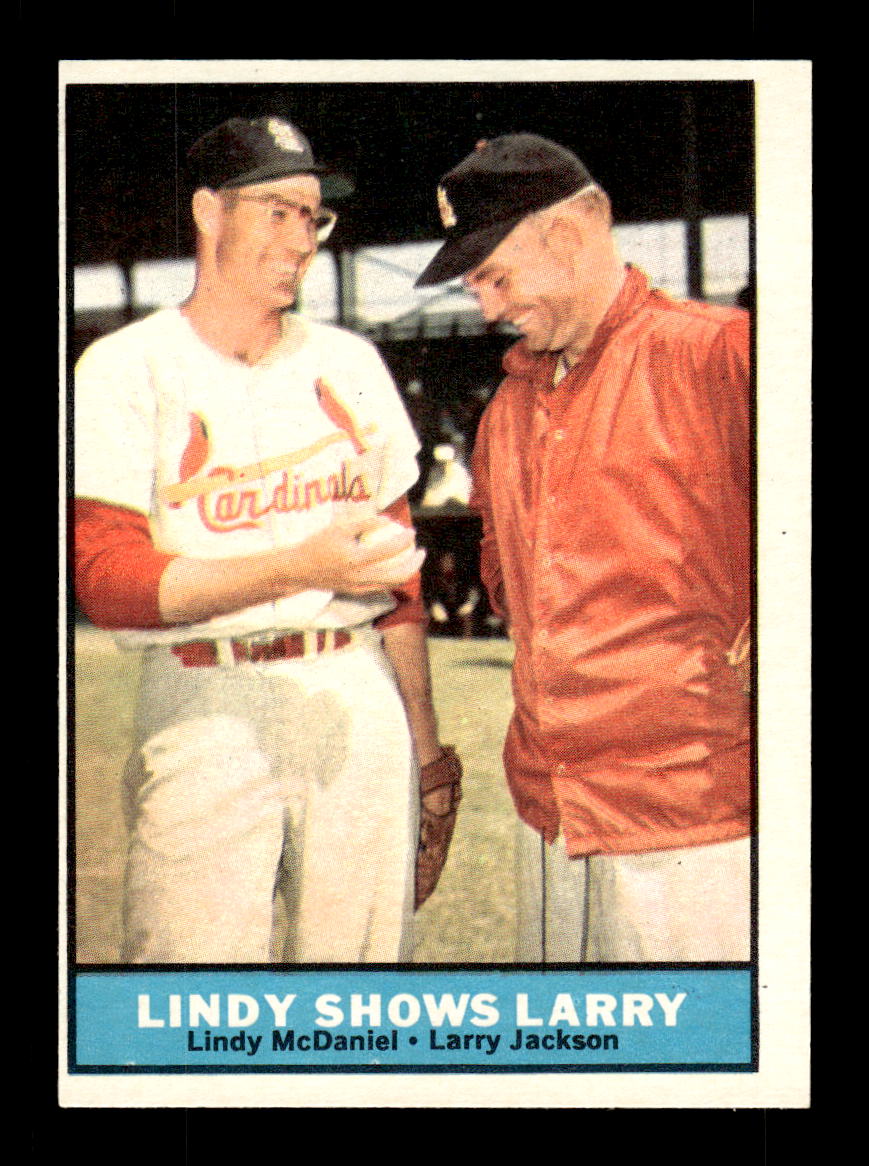 1961 Topps #75 Lindy Shows Larry Jackson McDaniel Cardinals NMT KC10008377