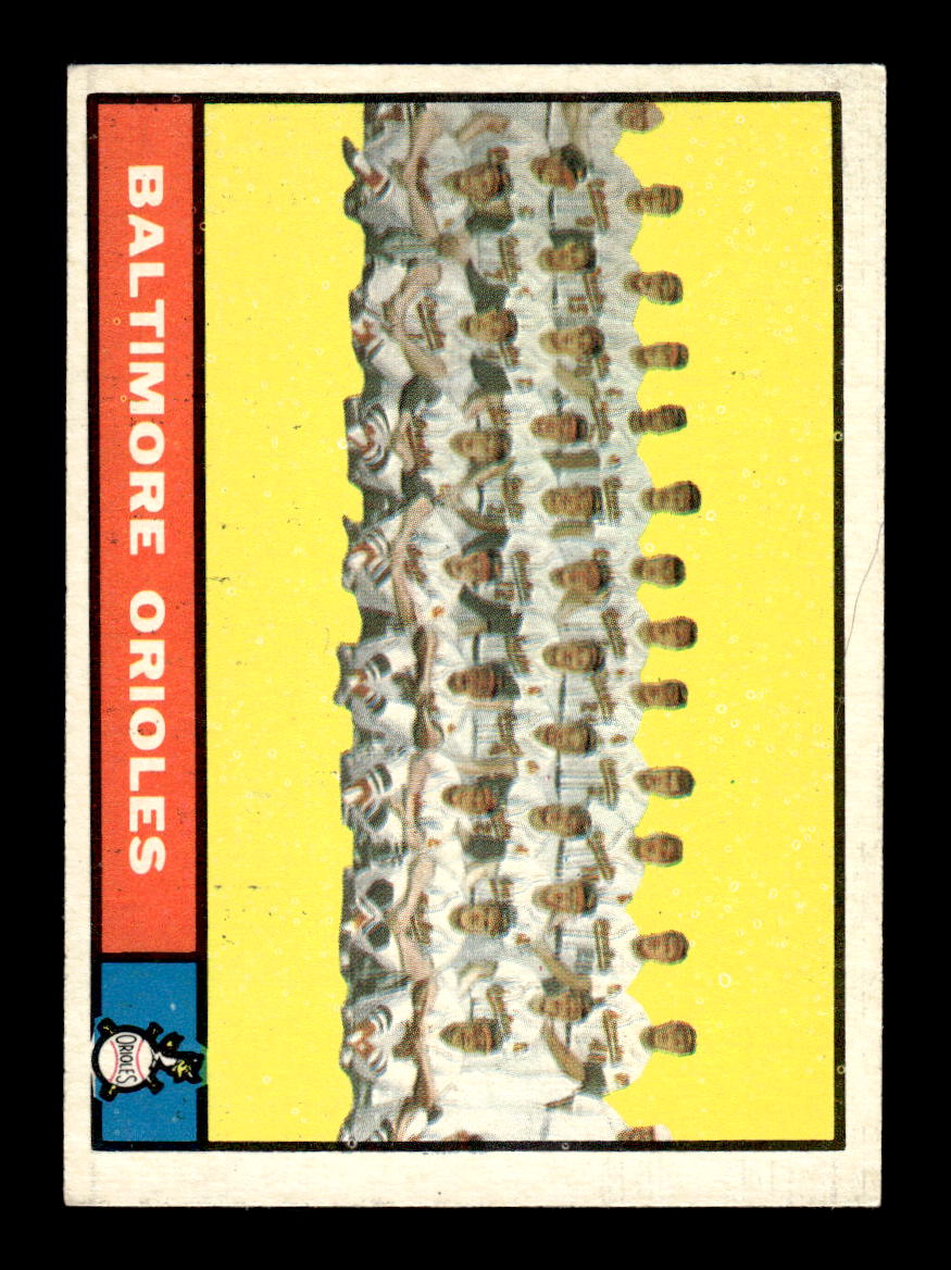 1961 Topps #159 Baltimore Orioles Baltimore Orioles EXMT KC10008443