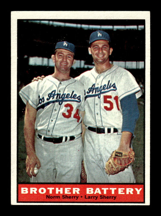 1961 Topps #521 Brother Battery Norm Sherry  Larry Sherry EXMT KC10008695