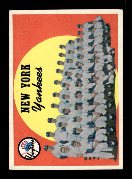 1959 Topps #510 Yankees Team card EX HOF10009490