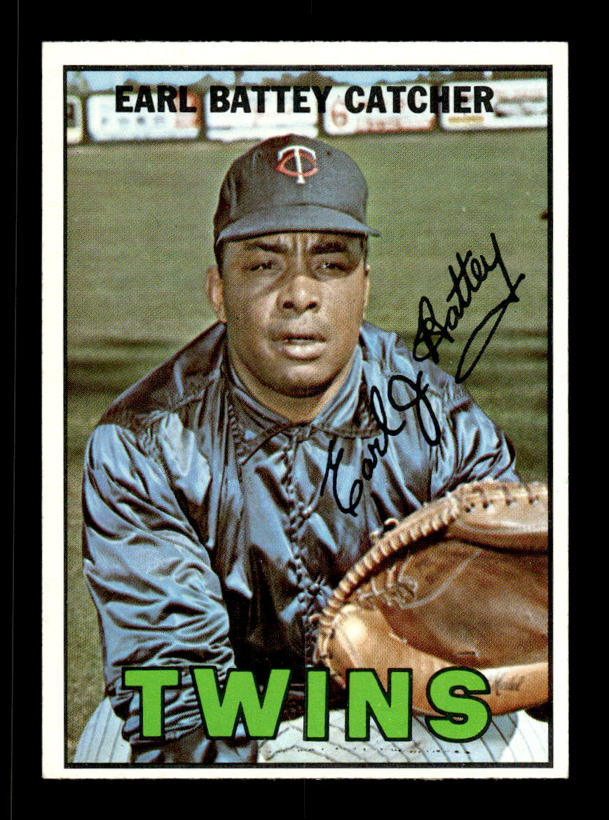 1967 Topps #15 Earl Battey PACK FRESH HOF10010108