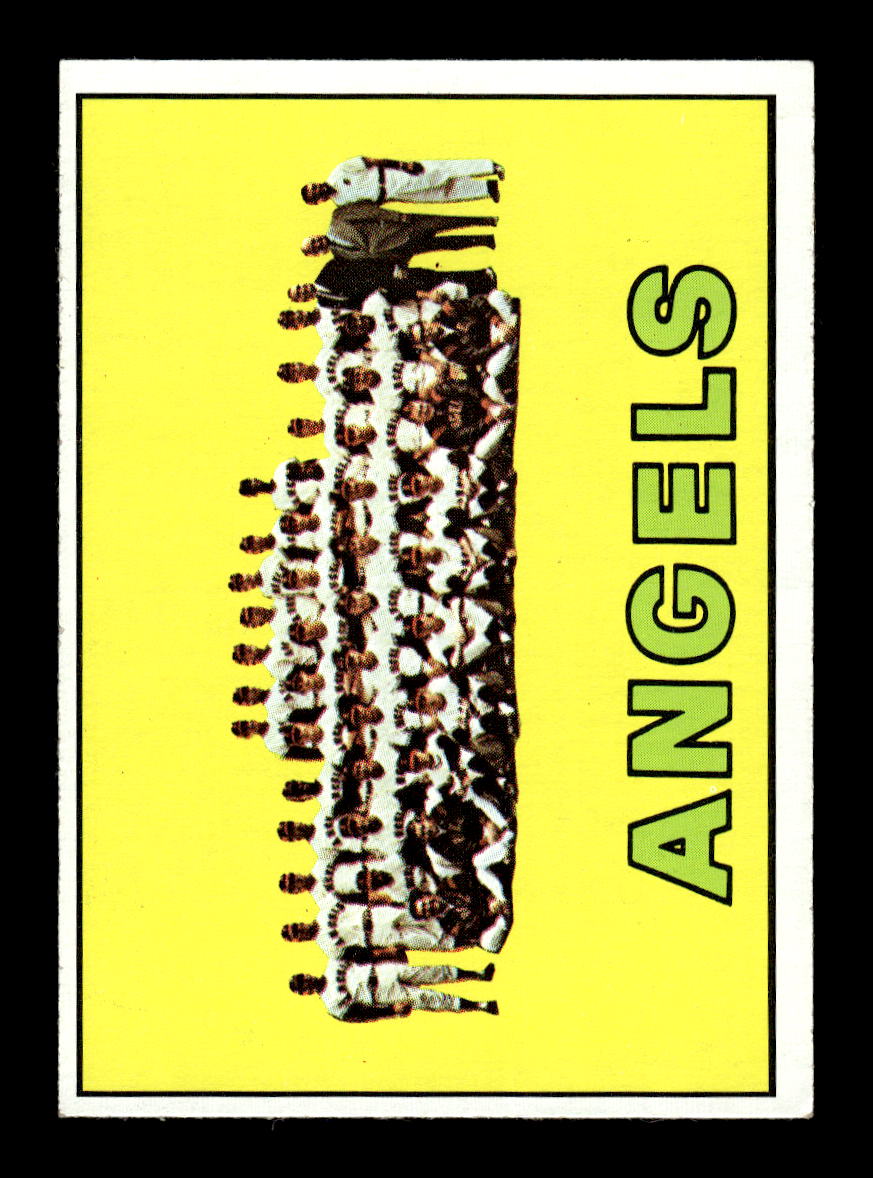 1967 Topps #327 California Angels PACK FRESH HOF10010391