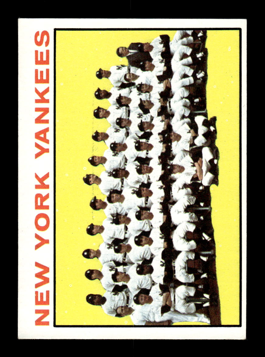1964 Topps #433 New York Yankees New York Yankees EX HOF10010634