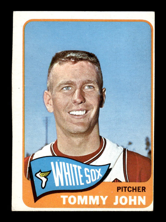1965 Topps #208 Tommy John Chicago White Sox VG HOF10011568