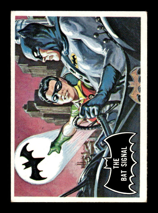 1966 Topps Batman (Black Bat Logo) #3 The Bat Signal VG CS26014252