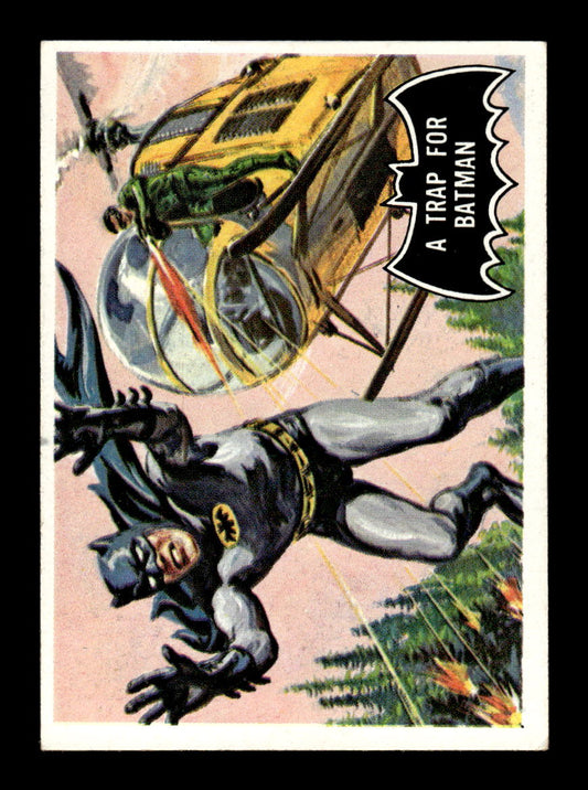 1966 Topps Batman (Black Bat Logo) #37 A Trap for Batman VGEX CS26014280
