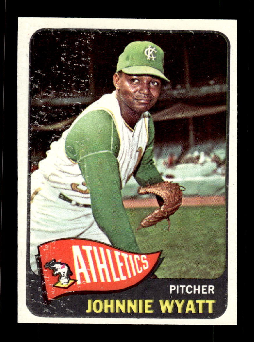 1965 Topps #590 John Wyatt Kansas City Athletics EXMT CS26015817