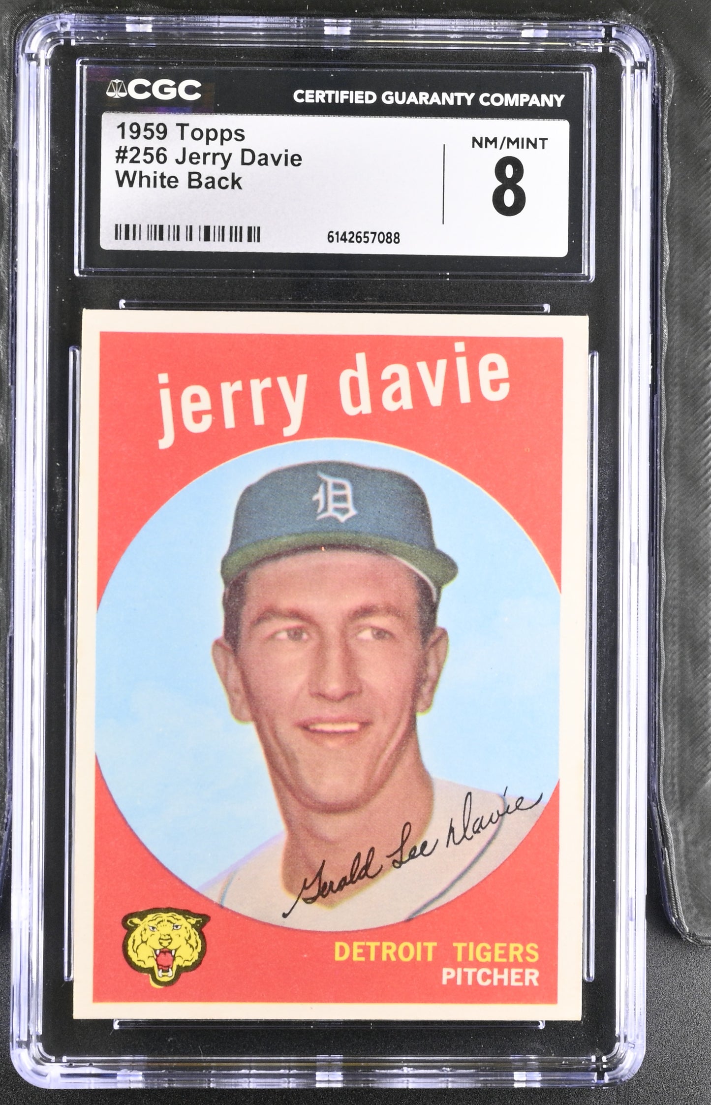 1959 Topps #256 Jerry Davie CGC 8 SN 6142657088